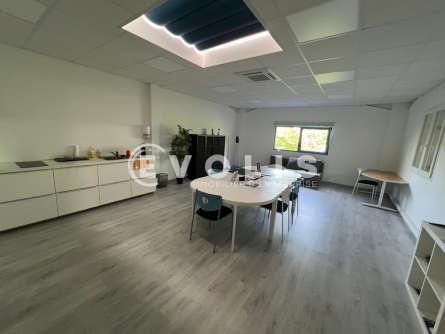 Photo 12 – vente Entrepôts / activités	BLYES (01150)