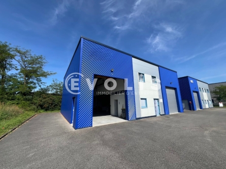 Photo 1 – vente Entrepôts / activités	BLYES (01150)