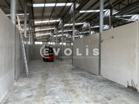 Photo 3 – vente Entrepôts / activités	CHEVRY COSSIGNY (77173)