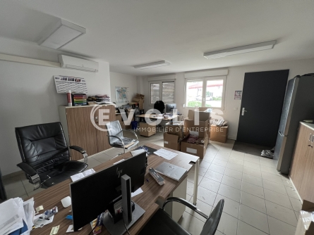Photo 12 – location Entrepôts / activités	DECINES CHARPIEU (69150)