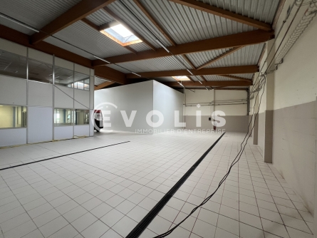 Photo 11 – location Entrepôts / activités	DECINES CHARPIEU (69150)