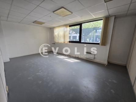 Photo 6 – location Entrepôts / activités	VILLEJUST (91140)