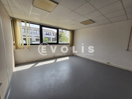 Photo 7 – location Entrepôts / activités	VILLEJUST (91140)