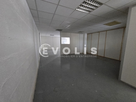 Photo 8 – location Entrepôts / activités	VILLEJUST (91140)