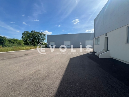 Photo 15 – location Entrepôts / activités	SAINT PRIEST (69800)