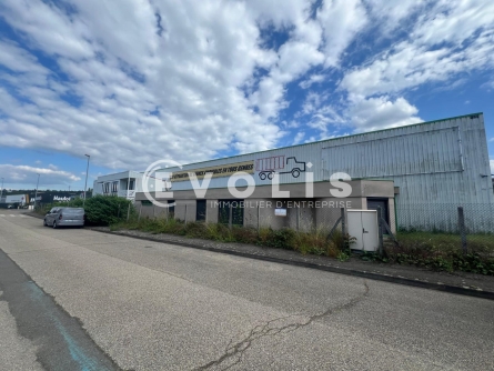 Photo 1 – vente Entrepôts / activités	LORETTE (42420)