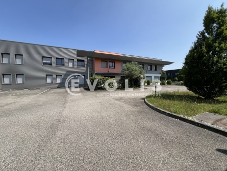 Photo 3 – vente Entrepôts / activités	SAINT PRIEST (69800)