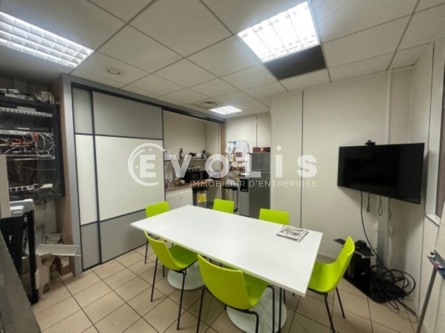 Photo 6 – location Entrepôts / activités	SAINT PRIEST (69800)