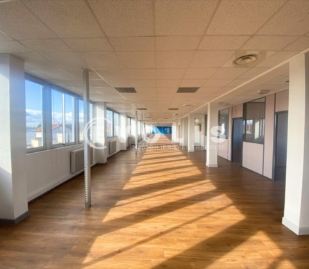 Photo 10 – location Entrepôts / activités	SAINT PRIEST (69800)