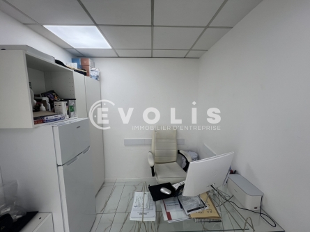 Photo 9 – location Locaux commerciaux	SAINT MAUR DES FOSSES (94100)