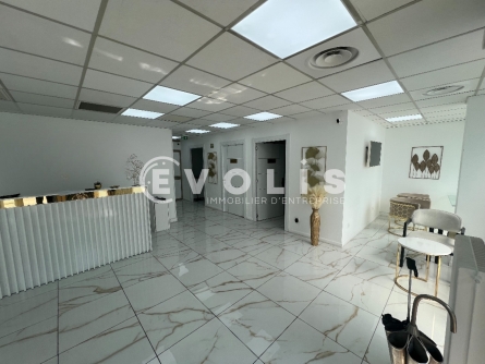 Photo 1 – location Locaux commerciaux	SAINT MAUR DES FOSSES (94100)