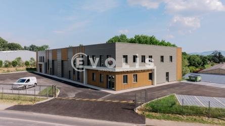 Photo 1 – location Entrepôts / activités	TREVOUX (01600)