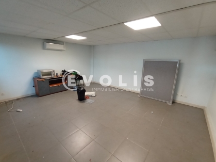 Photo 5 – location Entrepôts / activités	VENISSIEUX (69200)