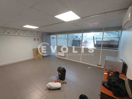 Photo 8 – location Entrepôts / activités	VENISSIEUX (69200)
