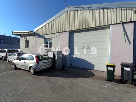 Photo 1 – location Entrepôts / activités	VENISSIEUX (69200)