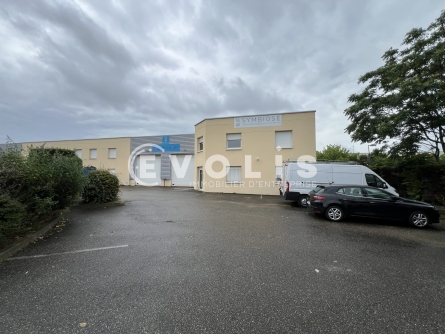 Photo 2 – location Entrepôts / activités	VENISSIEUX (69200)