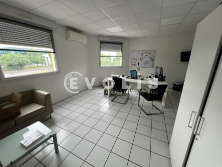 Photo 10 – location Entrepôts / activités	VENISSIEUX (69200)