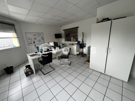 Photo 11 – location Entrepôts / activités	VENISSIEUX (69200)