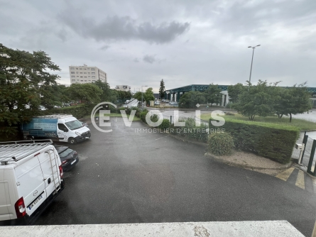 Photo 5 – location Entrepôts / activités	VENISSIEUX (69200)