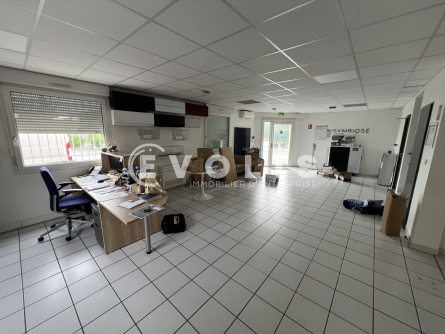 Photo 6 – location Entrepôts / activités	VENISSIEUX (69200)