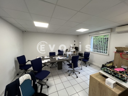 Photo 9 – location Entrepôts / activités	VENISSIEUX (69200)