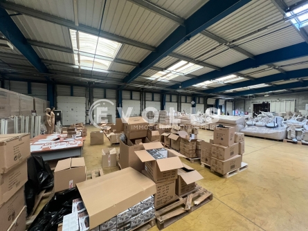 Photo 4 – vente Entrepôts / activités	VILLEFONTAINE (38090)