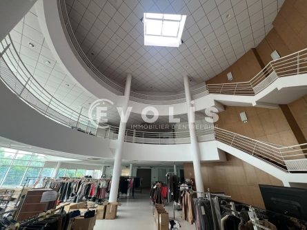 Photo 5 – vente Entrepôts / activités	VILLEFONTAINE (38090)