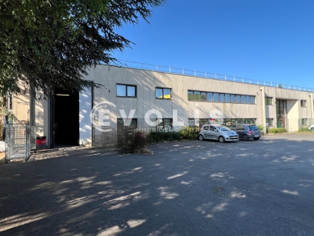 Photo 1 – location Entrepôts / activités	PONTAULT COMBAULT (77340)