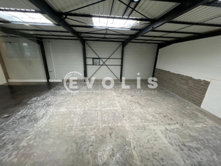 Photo 2 – location Entrepôts / activités	VENISSIEUX (69200)