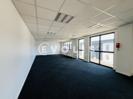 Photo 13 – location Entrepôts / activités	LIEUSAINT (77127)