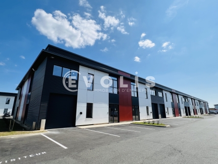 Photo 1 – location Entrepôts / activités	LIEUSAINT (77127)