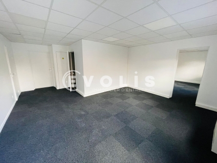 Photo 3 – location Entrepôts / activités	MOISSY CRAMAYEL (77550)