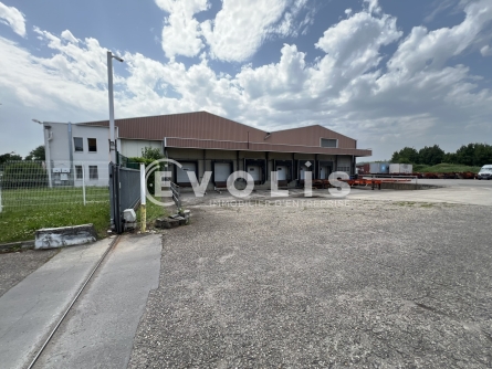 Photo 2 – location Entrepôts / activités	SAINT SYMPHORIEN D'OZON (69360)