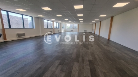 Photo 5 – location Entrepôts / activités	SERRIS (77700)