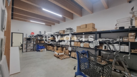 Photo 2 – location Entrepôts / activités	SERRIS (77700)