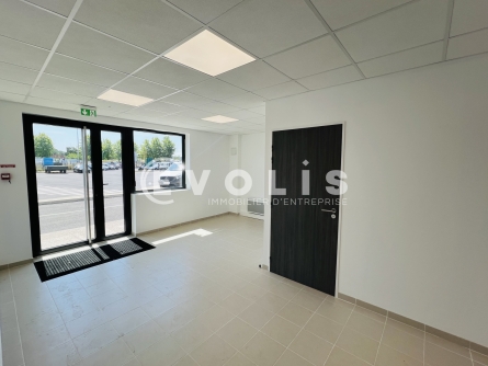 Photo 6 – location Entrepôts / activités	SAVIGNY LE TEMPLE (77176)