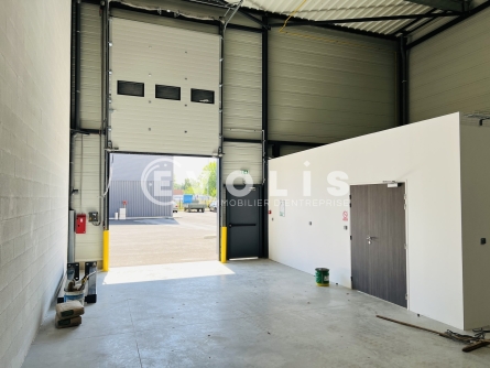 Photo 3 – location Entrepôts / activités	SAVIGNY LE TEMPLE (77176)