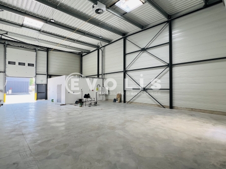 Photo 1 – location Entrepôts / activités	SAVIGNY LE TEMPLE (77176)