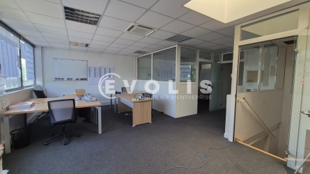 Photo 3 – location Entrepôts / activités	MONTEVRAIN (77144)