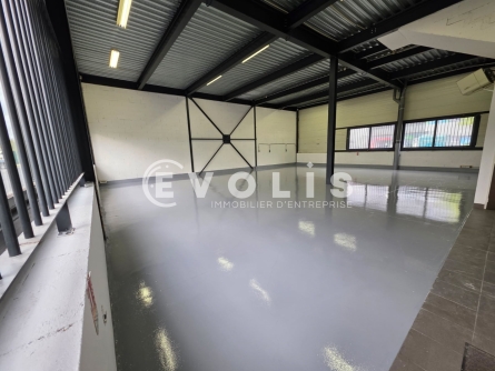 Photo 2 – location Entrepôts / activités	MONTEVRAIN (77144)