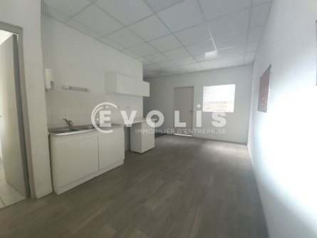 Photo 4 – location Entrepôts / activités	BRON (69500)