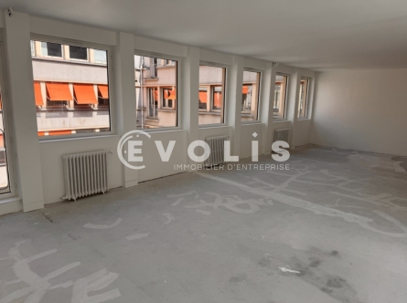 Photo 1 – location bureaux	PARIS (75008)