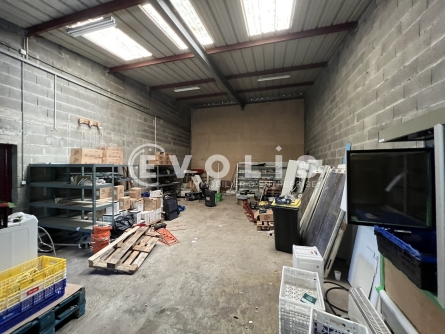 Photo 5 – location Entrepôts / activités	SAINT SYMPHORIEN D'OZON (69360)