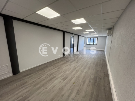 Photo 10 – location Entrepôts / activités	SAINT SYMPHORIEN D'OZON (69360)