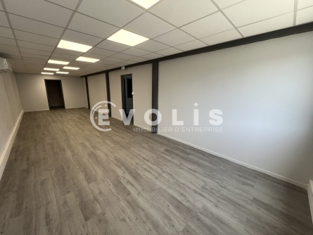 Photo 11 – location Entrepôts / activités	SAINT SYMPHORIEN D'OZON (69360)