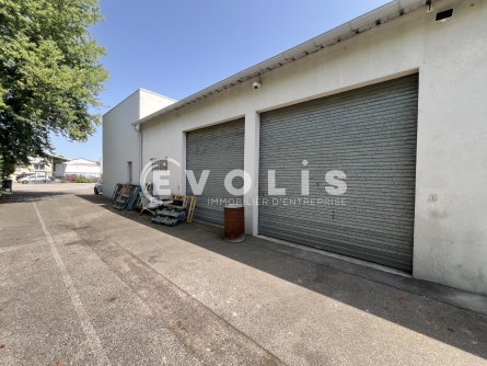 Photo 4 – location Entrepôts / activités	SAINT SYMPHORIEN D'OZON (69360)
