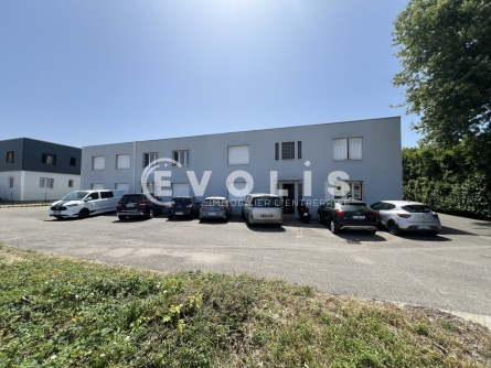 Photo 2 – location Entrepôts / activités	SAINT SYMPHORIEN D'OZON (69360)
