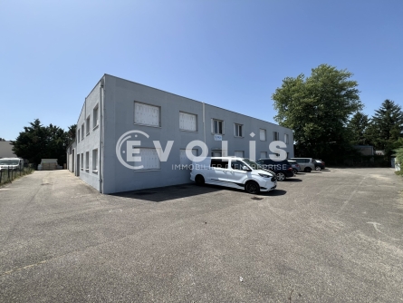Photo 3 – location Entrepôts / activités	SAINT SYMPHORIEN D'OZON (69360)