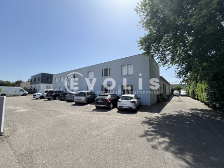 Photo 1 – location Entrepôts / activités	SAINT SYMPHORIEN D'OZON (69360)