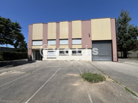 Photo 2 – location Entrepôts / activités	CHASSIEU (69680)